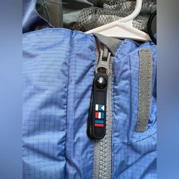 Against the Elements waterproof rain jacket with hood, Size M (10-12). NWOT - Picture 7 of 15